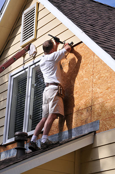 Affordable siding repair and maintenance services in Laurinburg, NC